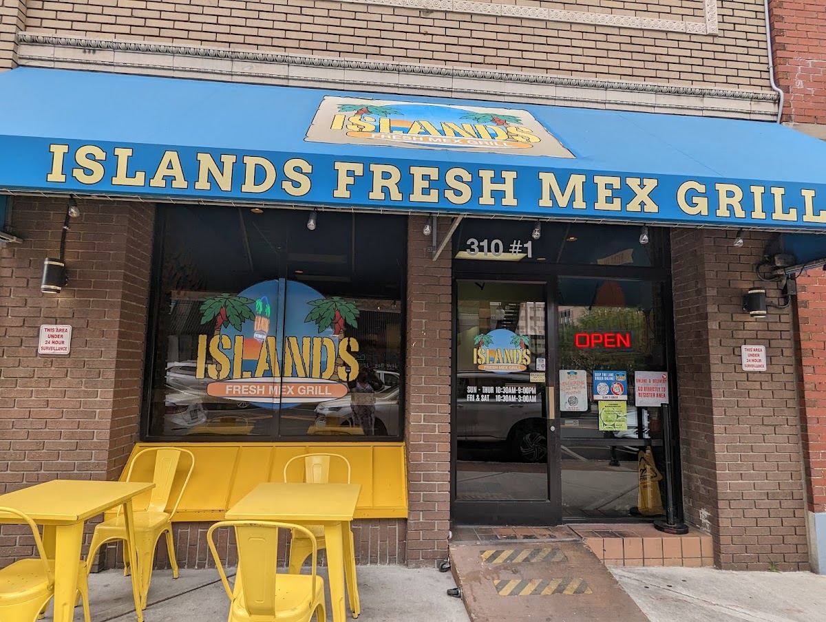Islands Fresh Mex Grill
